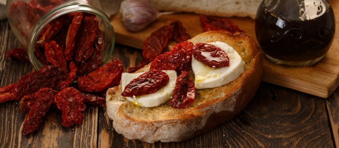 bruschetta-con-pomodori-secchi