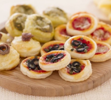 Fantasy mini-pizzas 